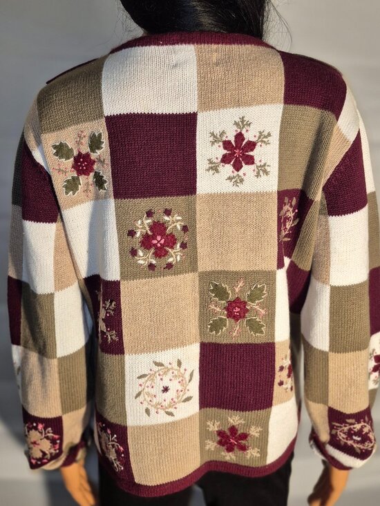 CHRISTOPHER & BANKS beautiful Hand embroidered festive Holiday sweater size XL - Picture 5 of 12